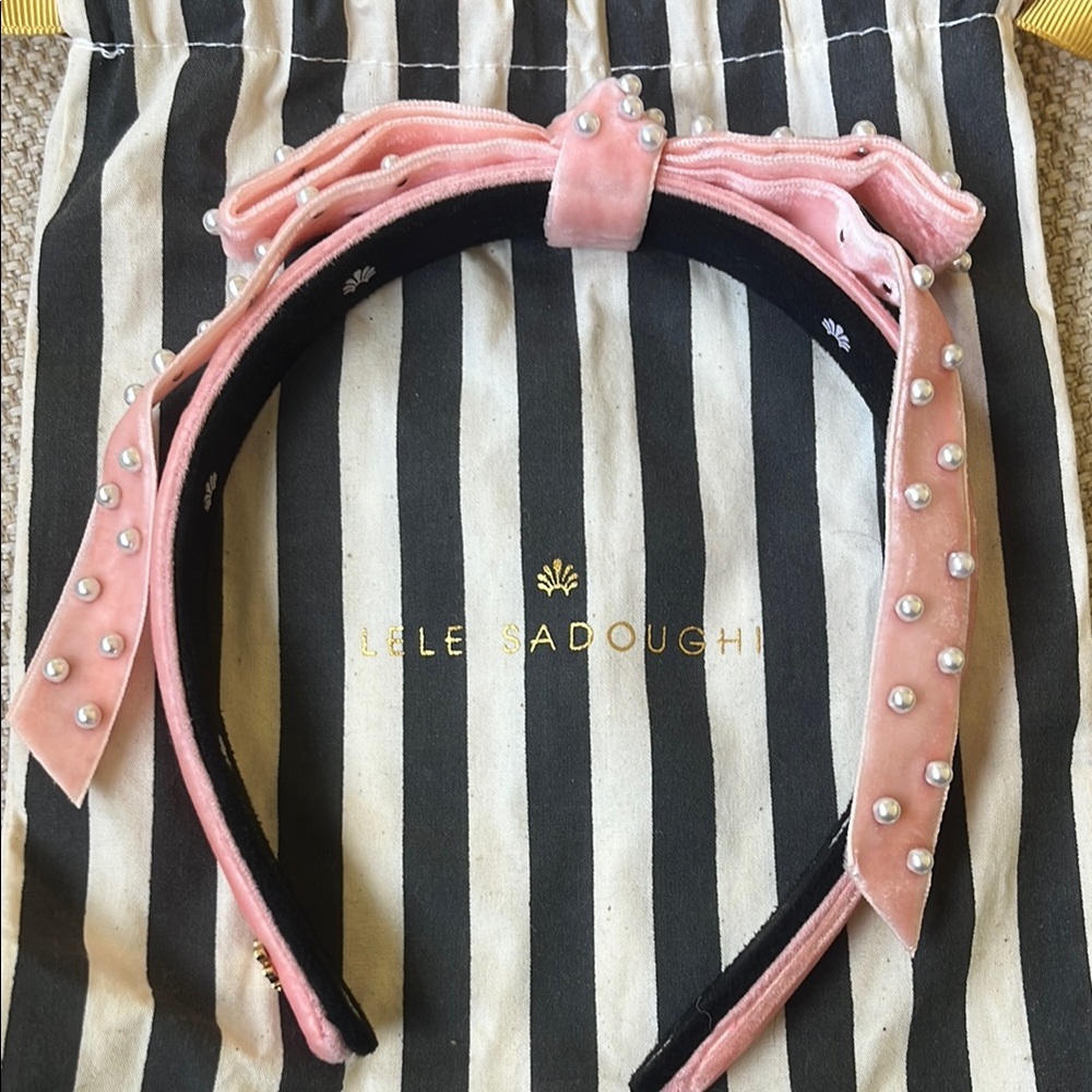 Lele Sadoughi Pink Velvet Pearl Headband